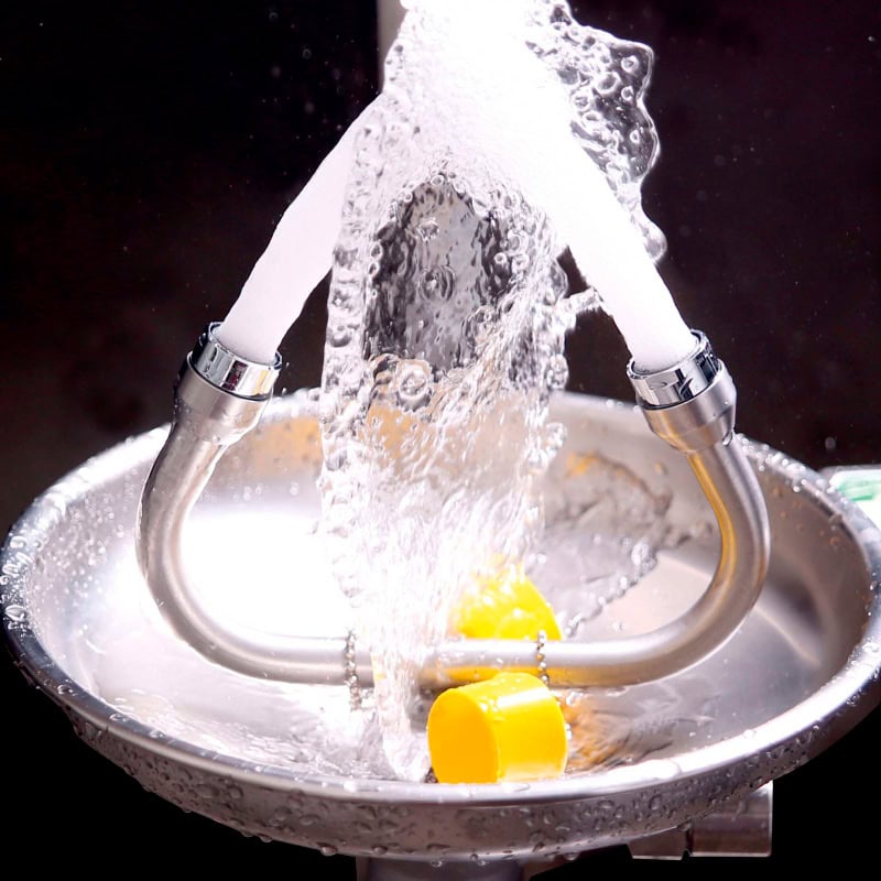 ProSafety silmäsuihkut_800x800 - ProSafety Turvadušid tagavad tööohutuse kemikaalidega kokkupuutel. Avariidušid, näoturvadušid ja kehadušid pakuvad kiiret abi ning ennetavad raskeid vigastusi.